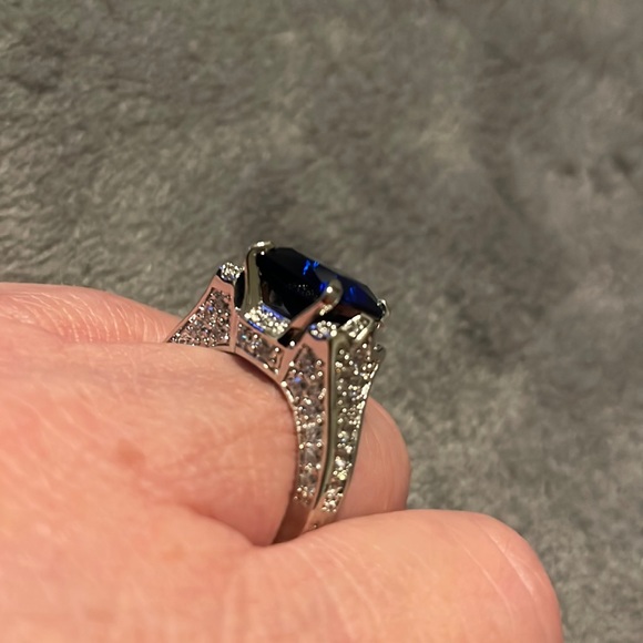 INCREDIBLY Beautiful Ornate Bohemian Sapphire Cubic Zirconia Ring - Picture 1 of 12